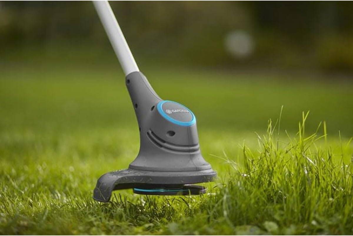 Gardena Akku-Trimmer » SmallCut 23/18V P4A « Ready-To-Use Set