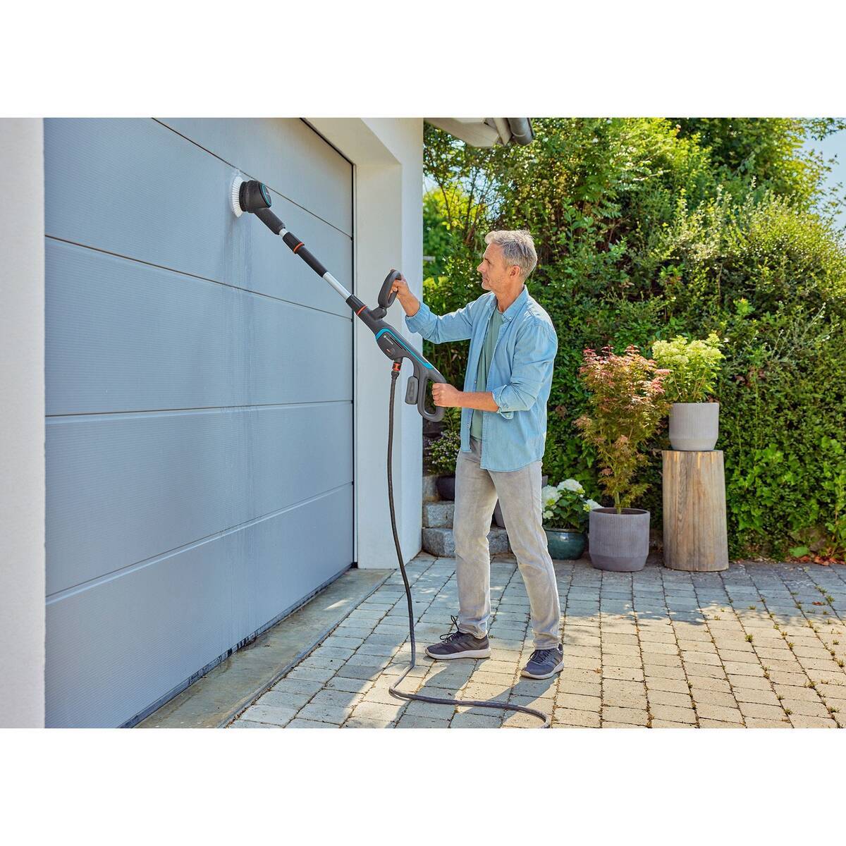 ♦ OUTLET ♦ Gardena Akku-Multi-Reiniger » Aqua Brush Universal 04/18V P4A-Solo «