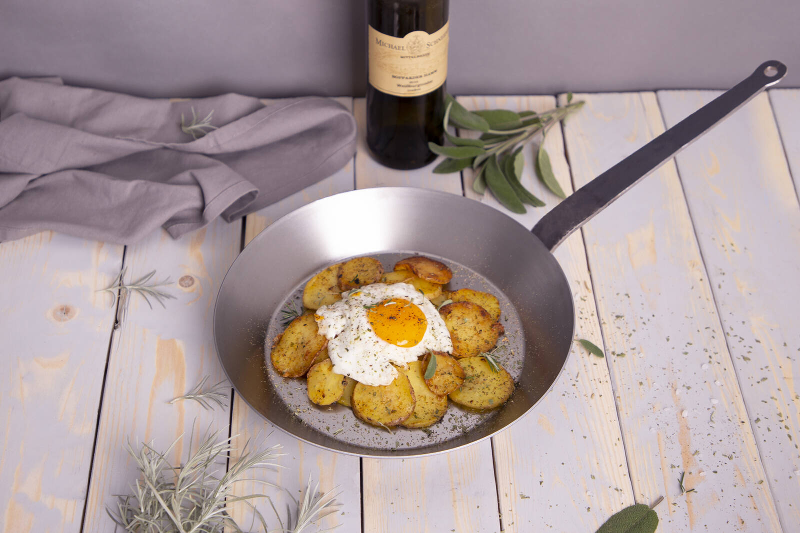 CHG Profi-Eisenpfanne » 3495-73 « 2 Liter, für alle Herdarten geeignet