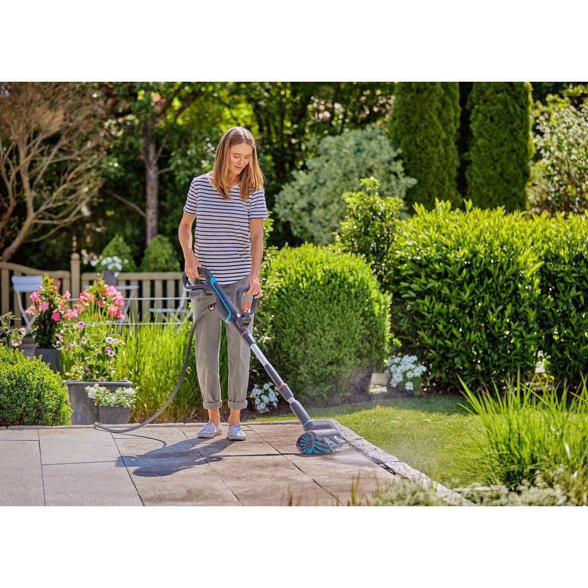 ♦ OUTLET ♦ Gardena Akku-Multi-Reiniger » Aqua Brush Universal 04/18V P4A-Solo «